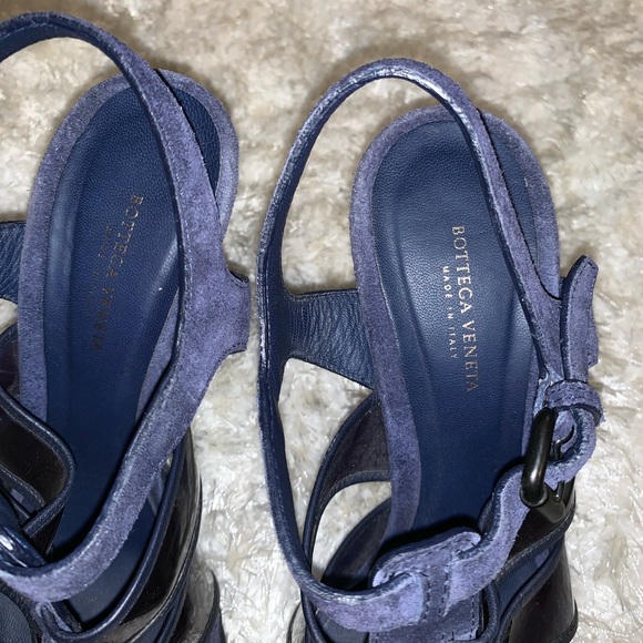 Bottega Veneta suede caged sandals - Picture 4 of 8